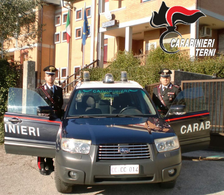 Montecastrilli, tentano la truffa del falso incidente ma due anziani non cadono nel tranello: presi dai carabinieri