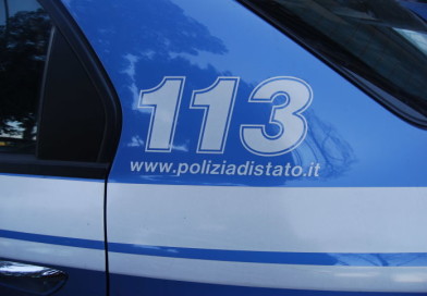Machete e droghe nello zaino: arrestato 22enne a Perugia