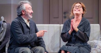 “Ditegli sempre di sì” di Eduardo De Filippo in scena a Spoleto al Teatro Nuovo Gian Carlo Menotti